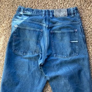 Southpole mens jeans. Size 32x32, fit is baggy around thighs.